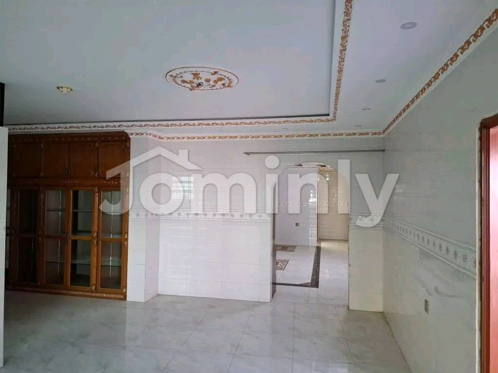 Huge 2500 Sqft Corner Apartment for Sale in South Banasree Block-F | 4 Beds | Titas Gas Included - 2
