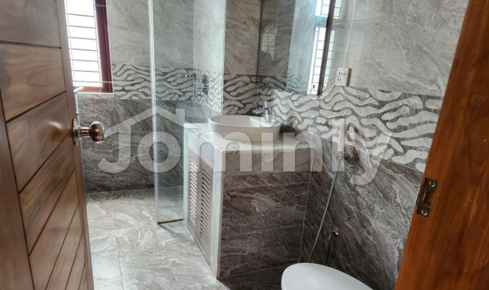 Luxurious 4000 Sqft 4-Bedroom Apartment for Sale in Gulshan | North Facing & Semi-Furnished - 4