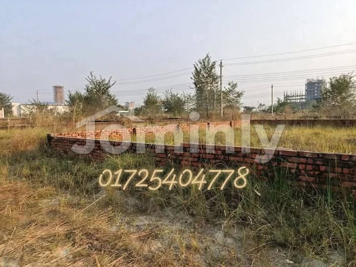 Rare Opportunity! 8 Katha (4+4) North-West Corner Plot for Sale in Block-N, Bashundhara R/A