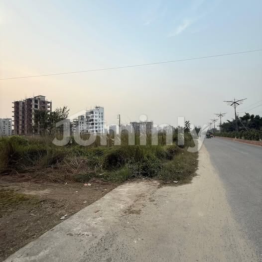 Urgent Sale! 3 Katha Prime Corner Plot in Block-M, Bashundhara R/A | Near 300ft Highway
