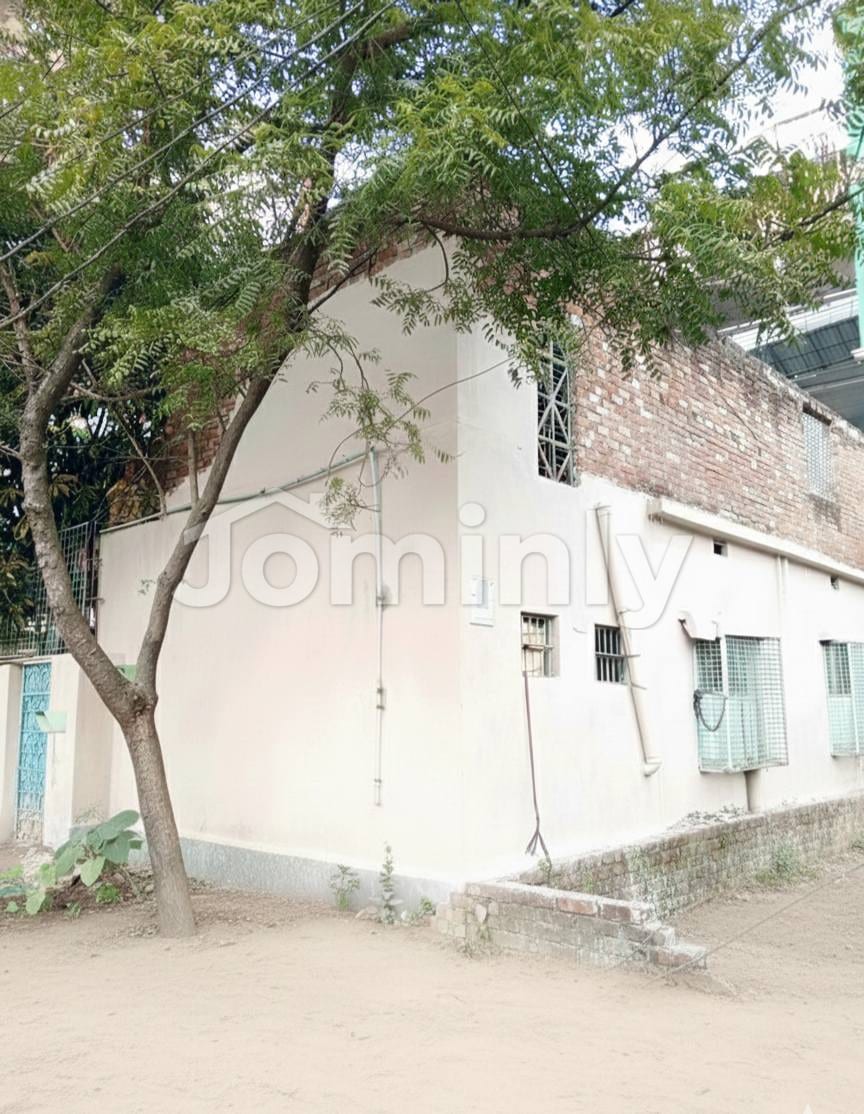Golden Opportunity! 2 Katha Plot with House for Sale Near Bashundhara Riverview | Only 1.20 Crore - 2