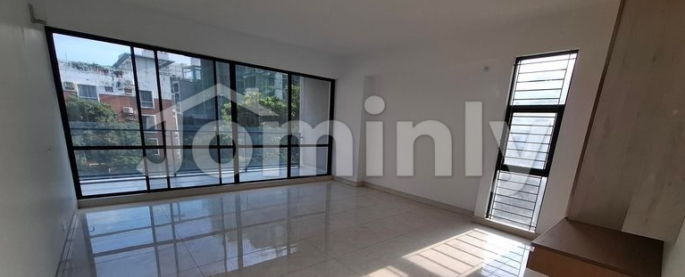 Lavish 4200 Sqft South-Facing Luxury Apartment for Sale in Gulshan | Brand New & Ready - 4