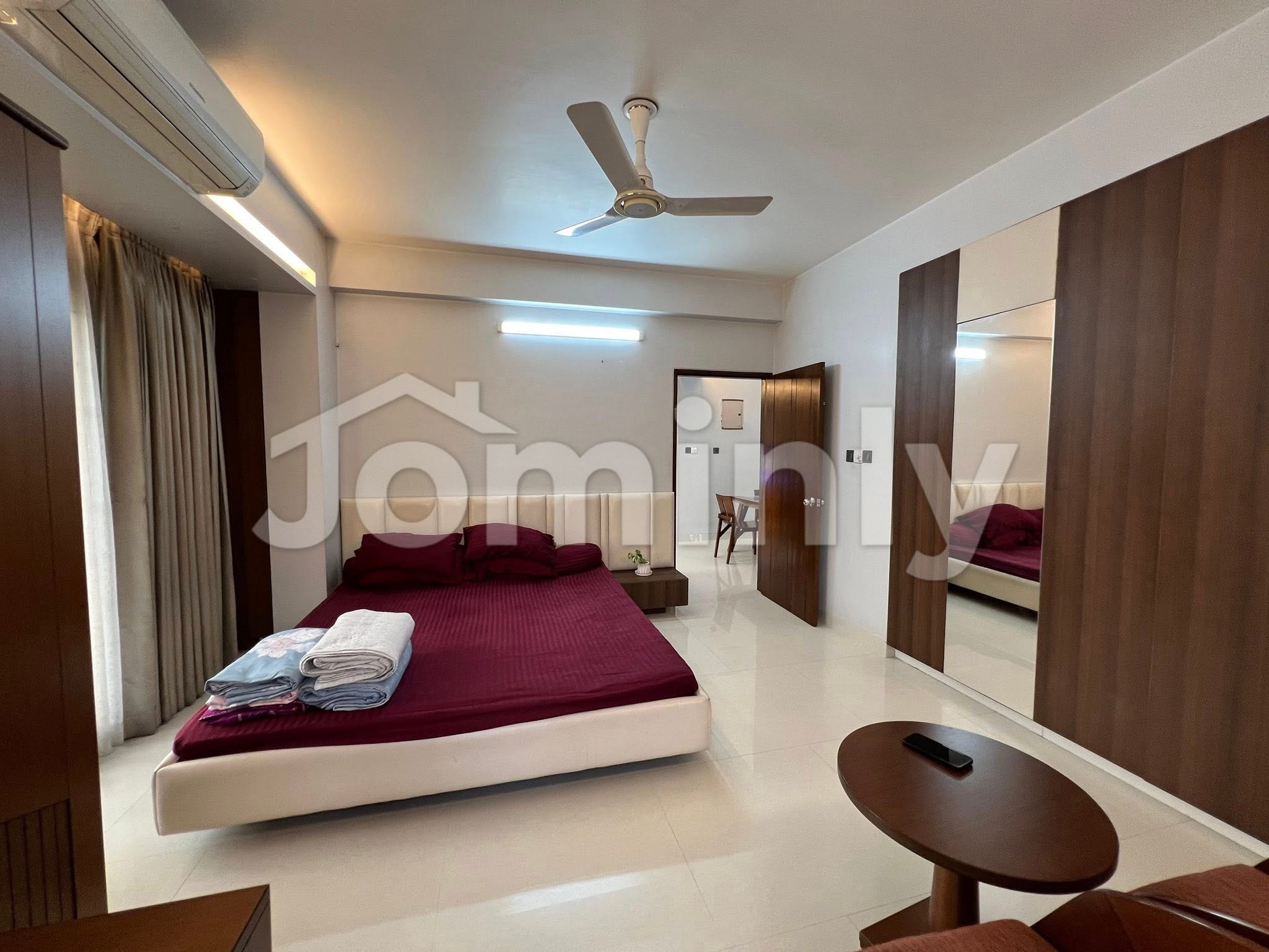 Prime Deal! 1600 Sqft Semi-Furnished Flat for Sale in Mohanagar Project | Near Hatirjheel | 7th Floor - 3