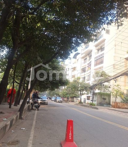 Exclusive 8.25 Katha Residential Plot for Sale at Baridhara Diplomatic Zone | Park Road | Magnificent View - 2