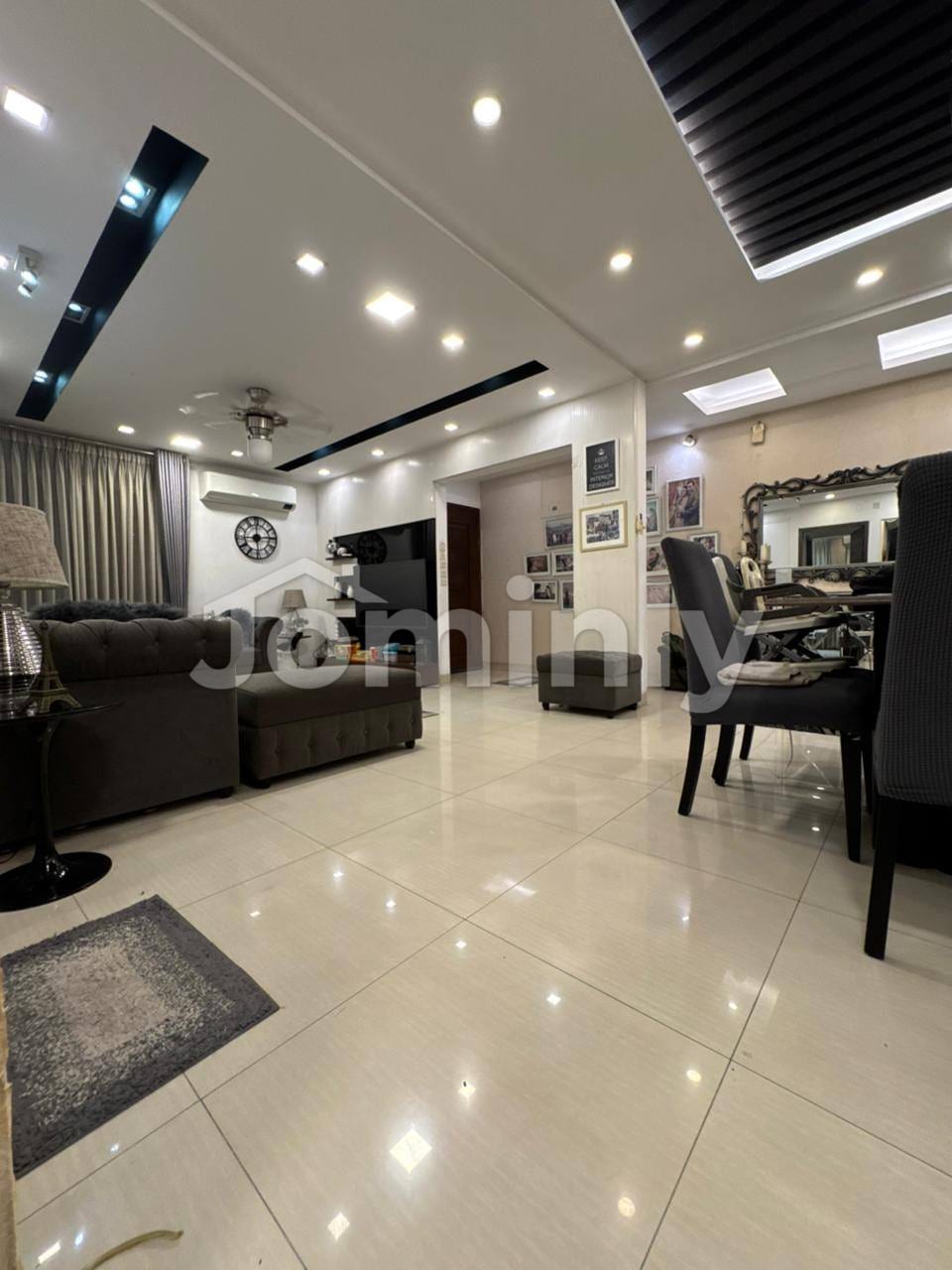 Luxurious 2370 Sqft Full Furnished Apartment for Sale at Bashundhara R/A, Block E | Near Evercare Hospital - 2