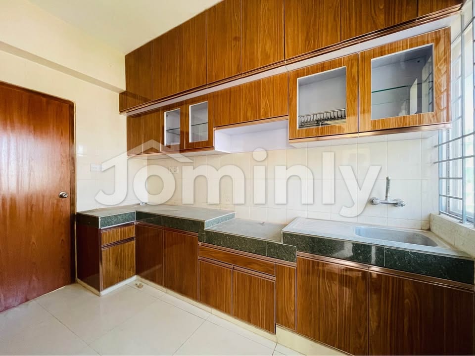 4-Bedroom South-Facing Luxury Flat for Rent in Block D, Bashundhara R/A | Ready to Move - 4