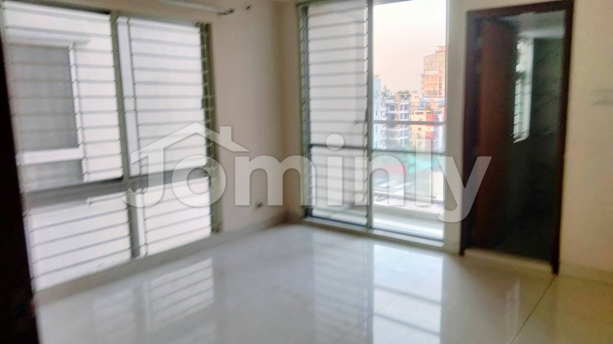 2050 Sqft Premium South-Facing Apartment for Rent in Banani | High-Floor Residential Unit - 2