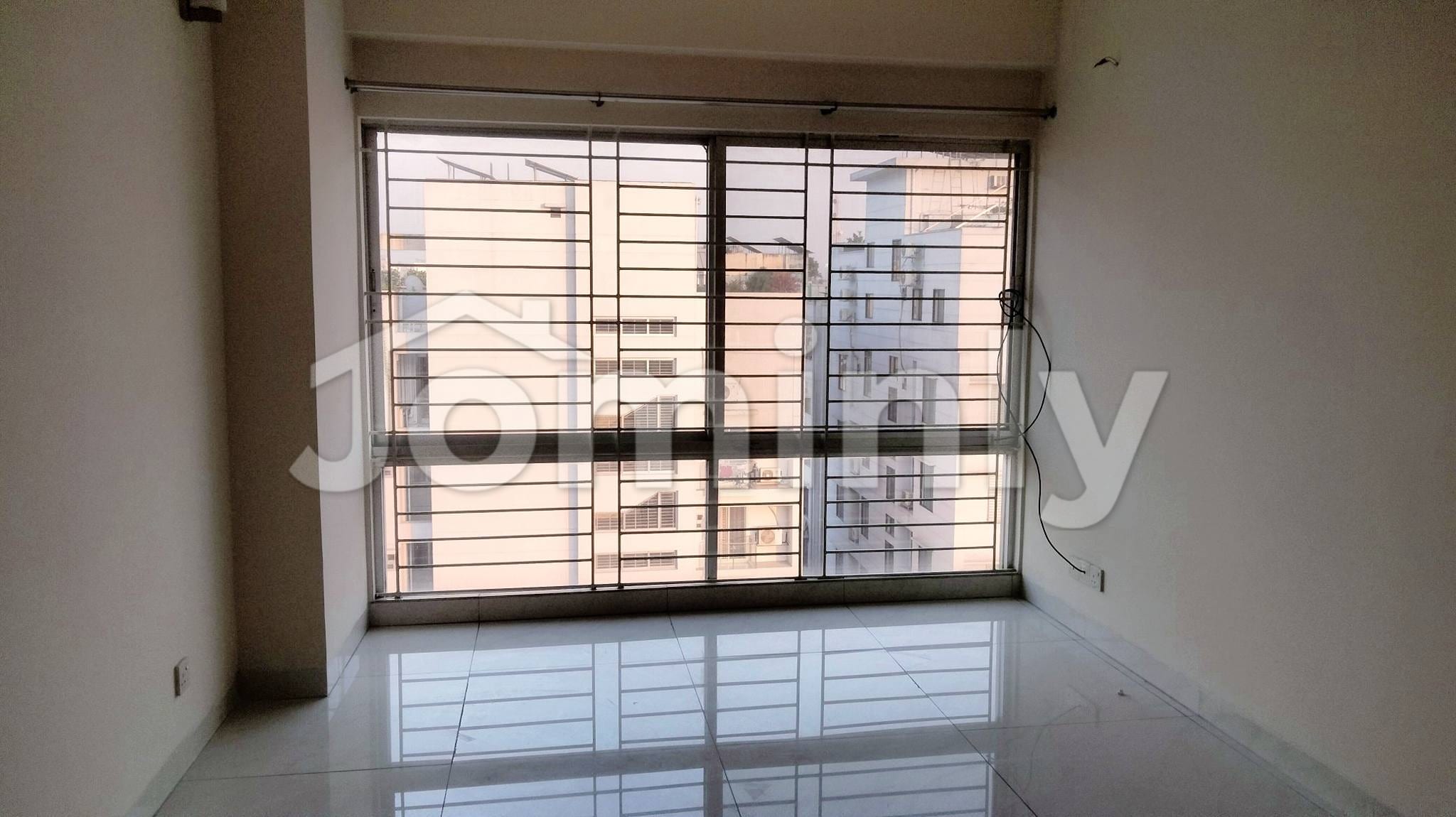 2050 Sqft Premium South-Facing Apartment for Rent in Banani | High-Floor Residential Unit - 4
