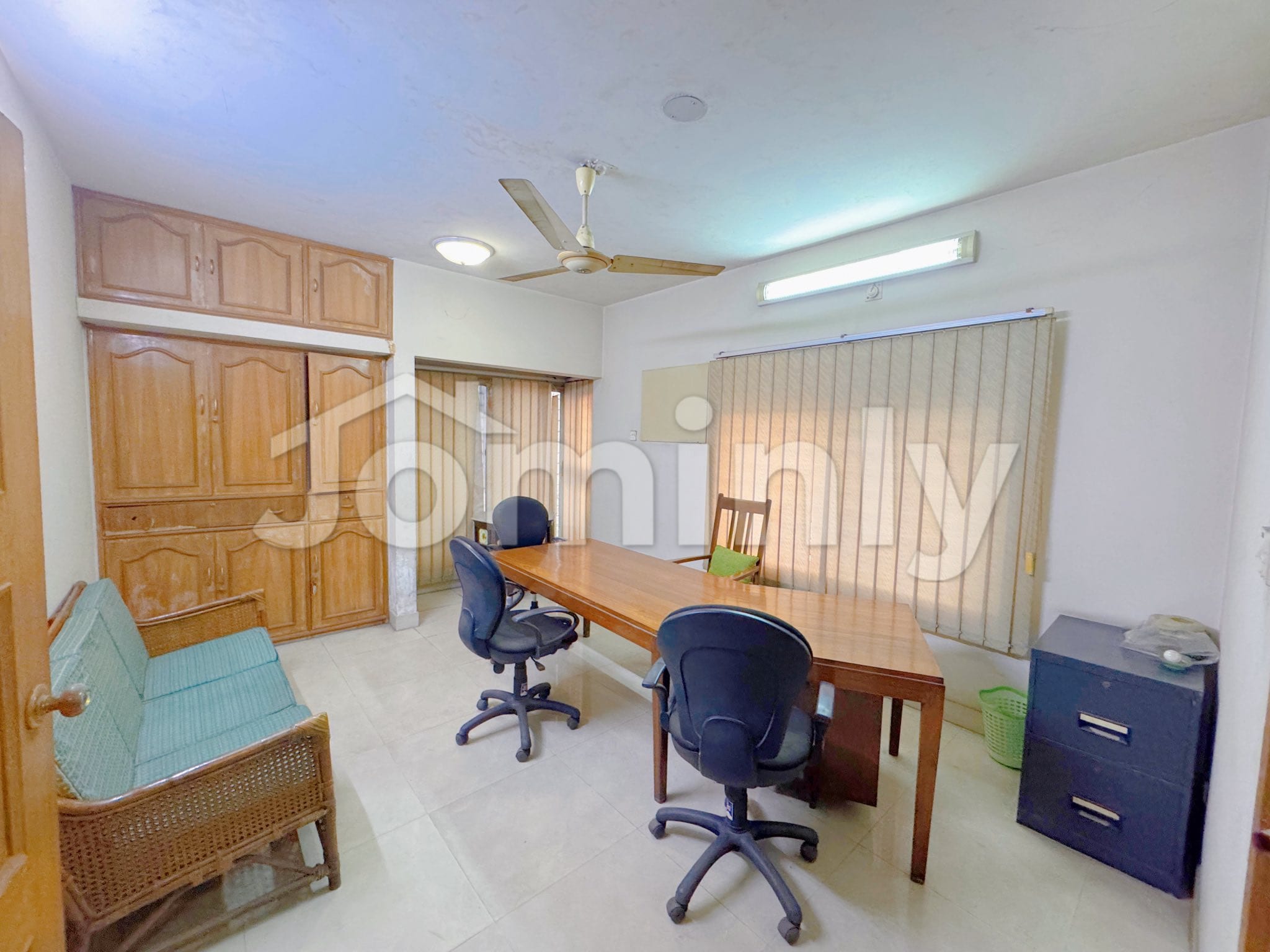 1,800 Sqft Versatile Commercial & Residential Space for Sale in Banani DOHS