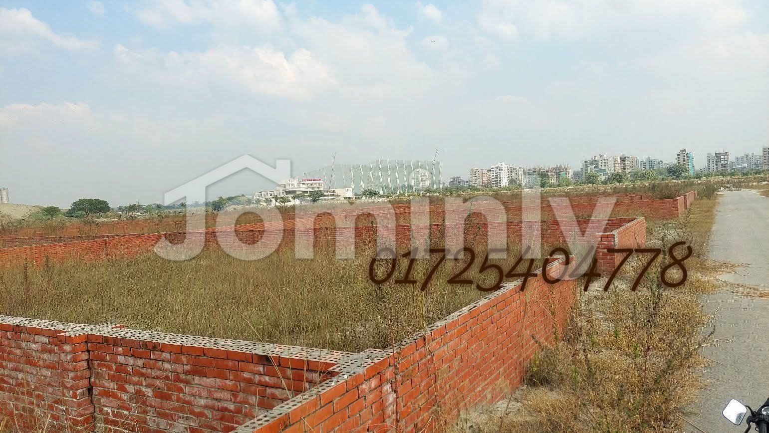 Prime 5 Katha South-Facing Plot for Sale on 60ft Road | Block P, Bashundhara R/A