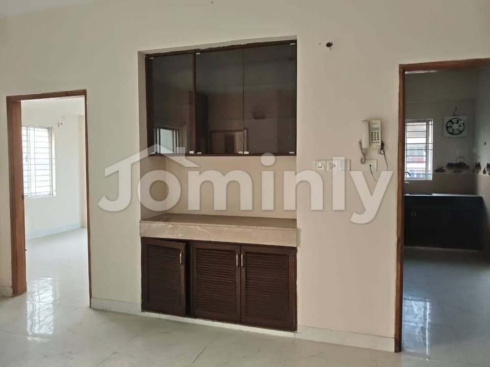 2,150 Sqft South-Facing Almost New Apartment for Rent | Bashundhara R/A, Block-I | 7th & 8th Floor