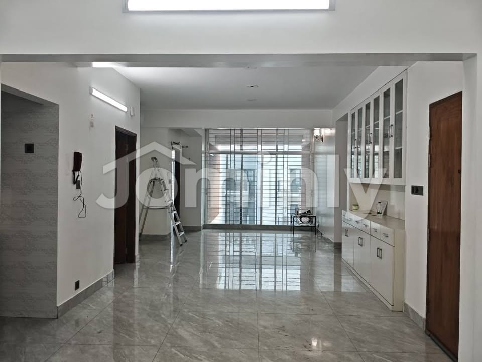 2,300 Sqft Brand New 4-Bedroom Apartment for Rent | Bashundhara R/A, Block-D | Level 08 - 4