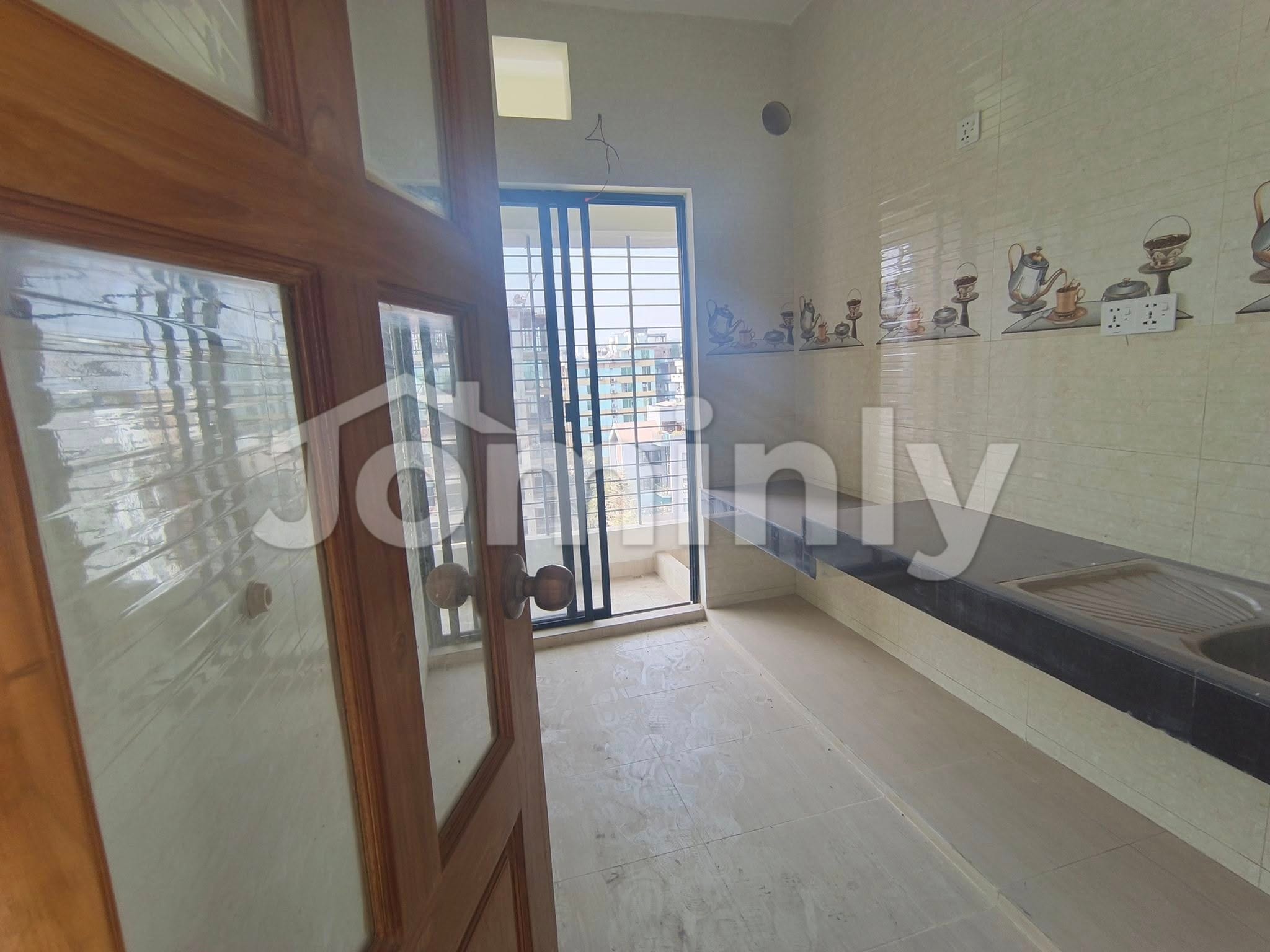 1,850 Sqft South-Facing Ready Flat for Sale | Block J, Bashundhara R/A | Single Unit | 7th Floor - 4