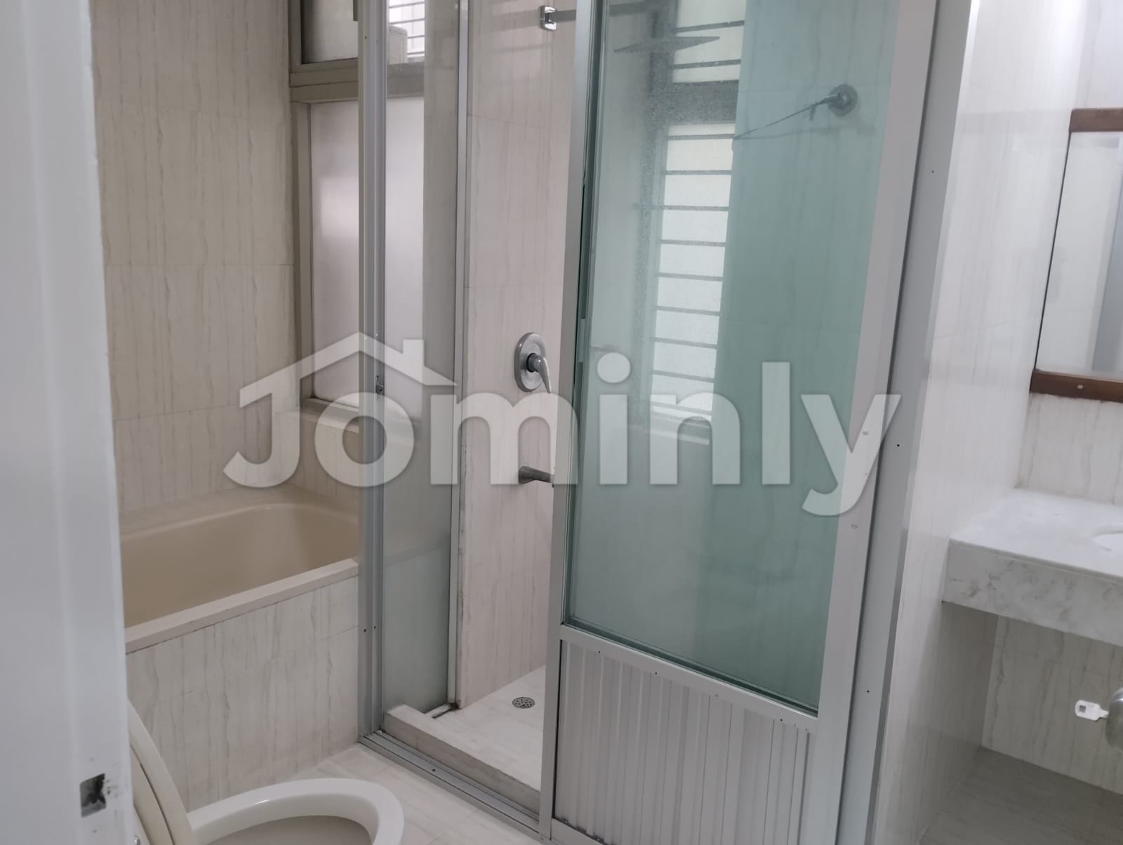 Grand 3000 SFT Semi-Furnished Luxury Apartment for Rent in Banani - 4