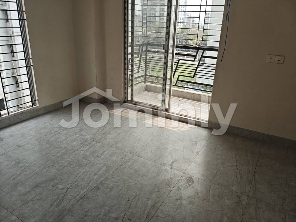 Spacious 2000 SFT North-Facing 3BHK Apartment in Bashundhara Block-I - 3