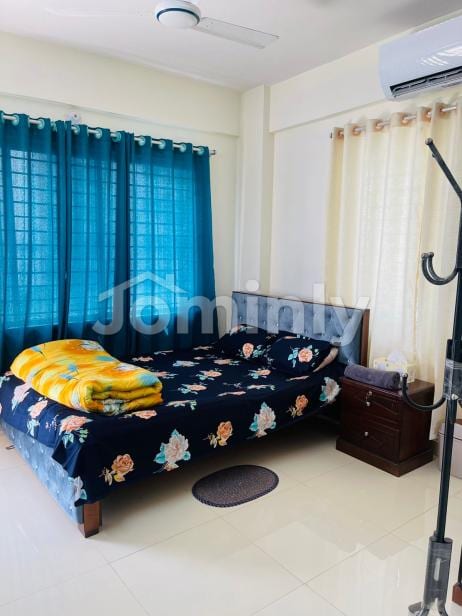 Cozy 3-Bedroom Lakeside Service Apartment in Uttara Near Metro Station - 2