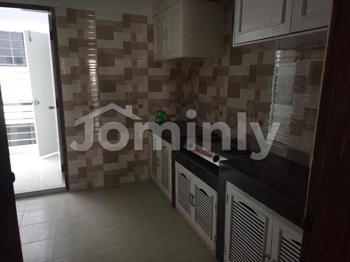 Spacious 1,908 Sft Unfurnished Apartment for Sale in Banani | Prime Residential Location - 4