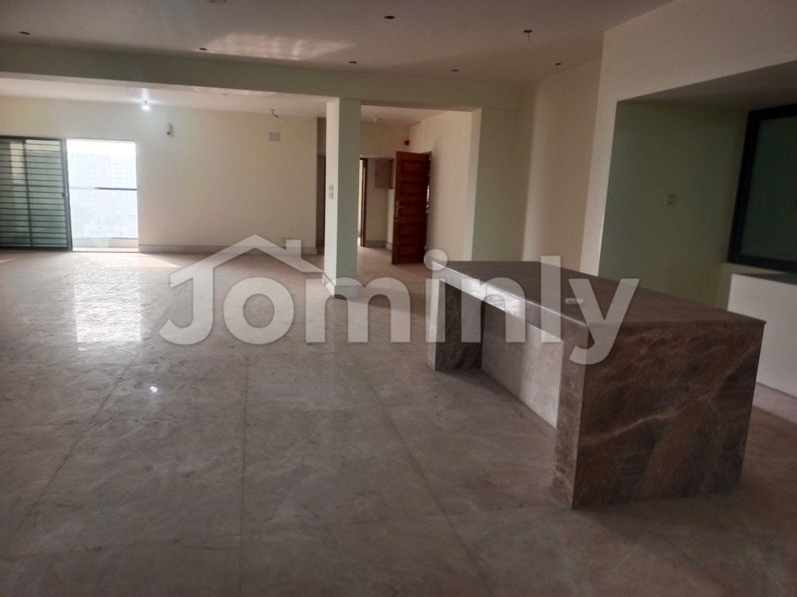 Ultra-Luxury 5,200 Sft 5-Bedroom Unfurnished Apartment for Sale in Gulshan North - 2