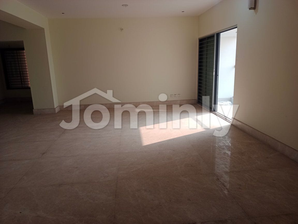 Ultra-Luxury 5,200 Sft 5-Bedroom Unfurnished Apartment for Sale in Gulshan North - 3