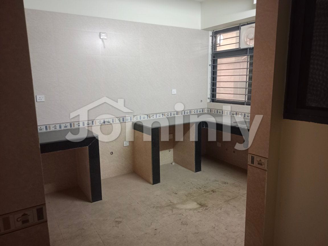 Ultra-Luxury 5,200 Sft 5-Bedroom Unfurnished Apartment for Sale in Gulshan North - 5