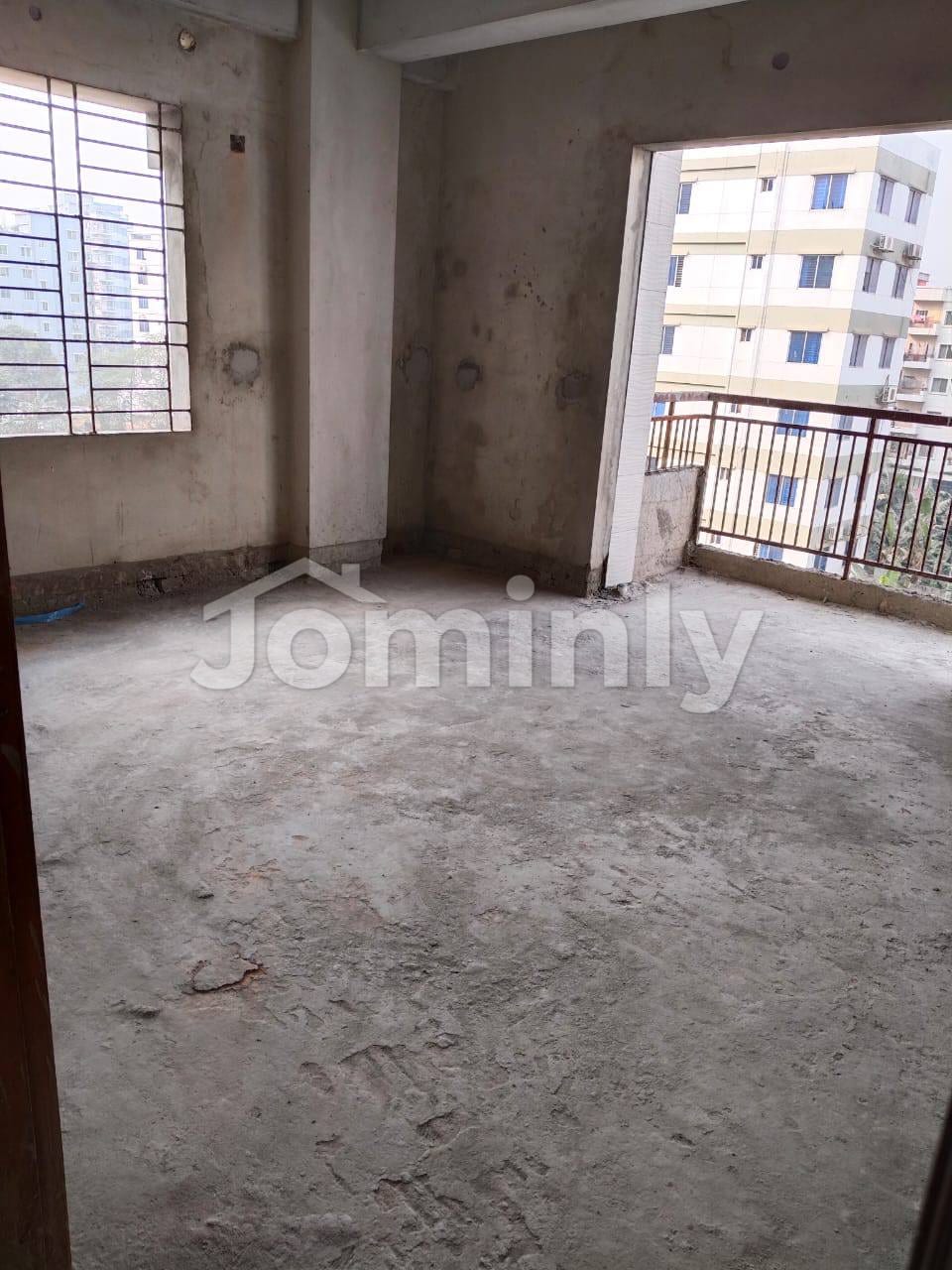 Almost Ready 1,650 Sft Single-Unit North-Facing Flat for Sale in Aftabnagar Block-E