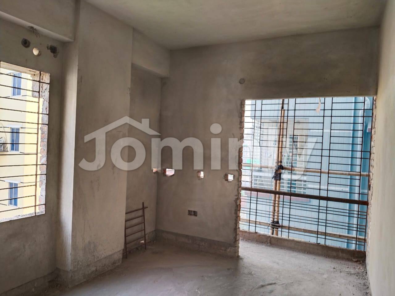 Almost Ready 1,650 Sft Single-Unit North-Facing Flat for Sale in Aftabnagar Block-E - 3