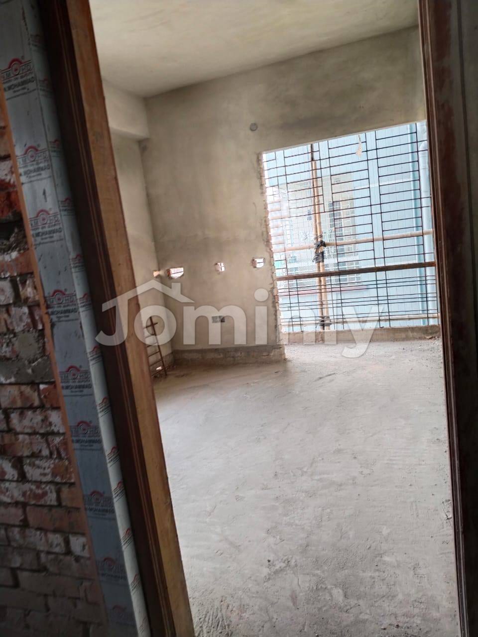 Almost Ready 1,650 Sft Single-Unit North-Facing Flat for Sale in Aftabnagar Block-E - 5
