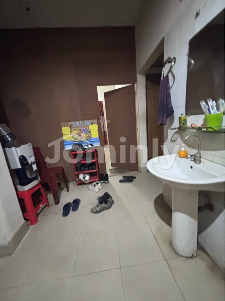 Premium 1,850 sq. ft. Shared Apartment for Female Bachelors in Bashundhara Block-F - 2