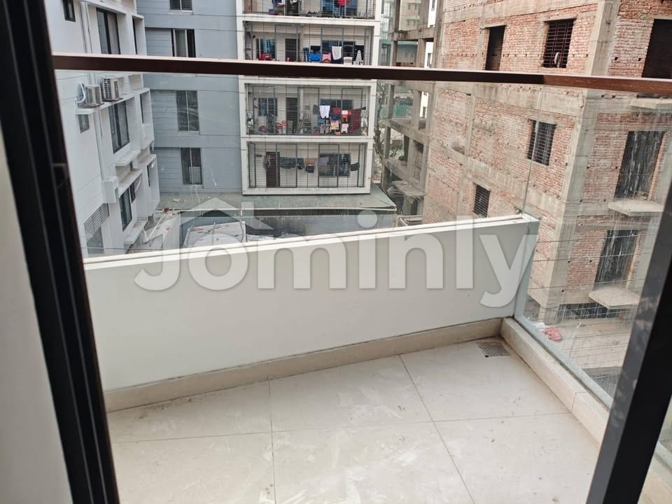 Premium 2,450 sq. ft. Brand New BTI Apartment in Bashundhara Block-K - 5