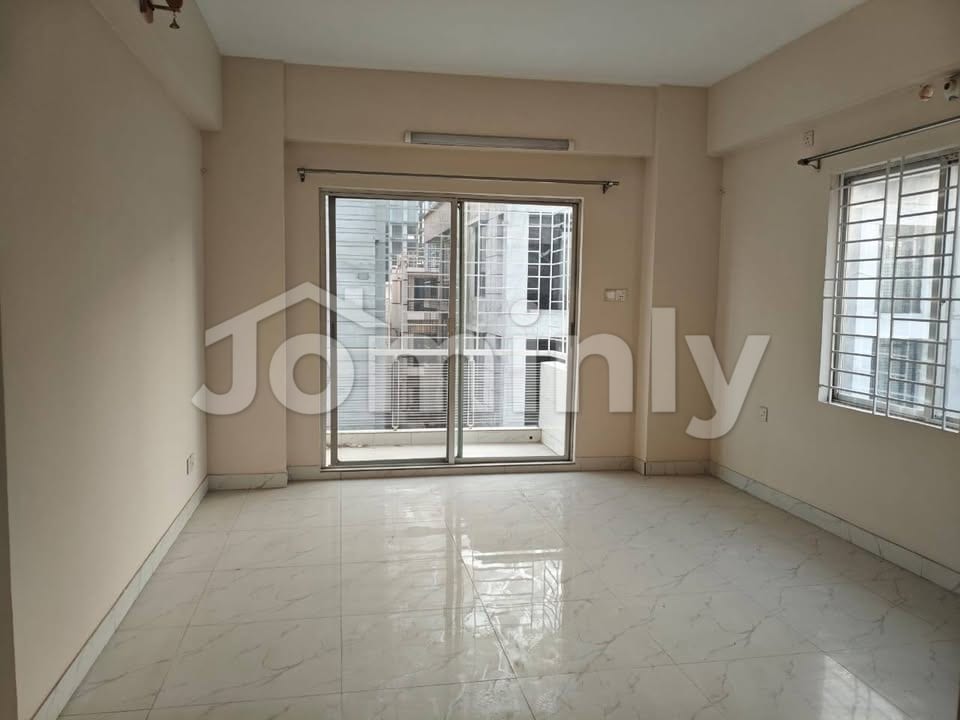Premium 2,150 sq. ft. Almost New South-Facing Apartment in Bashundhara Block-I - 3