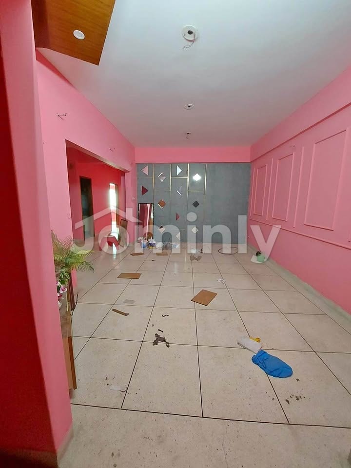 Premium 1,650 sq. ft. 4-Bedroom Apartment in Bashundhara Block-A