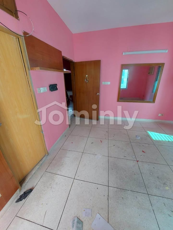 Premium 1,650 sq. ft. 4-Bedroom Apartment in Bashundhara Block-A - 5