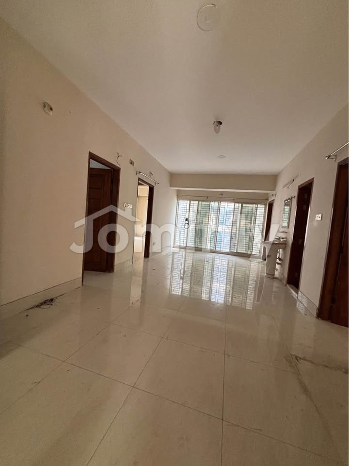 Premium 1,850 sq. ft. 4-Bedroom Family Apartment in Bashundhara Block-F