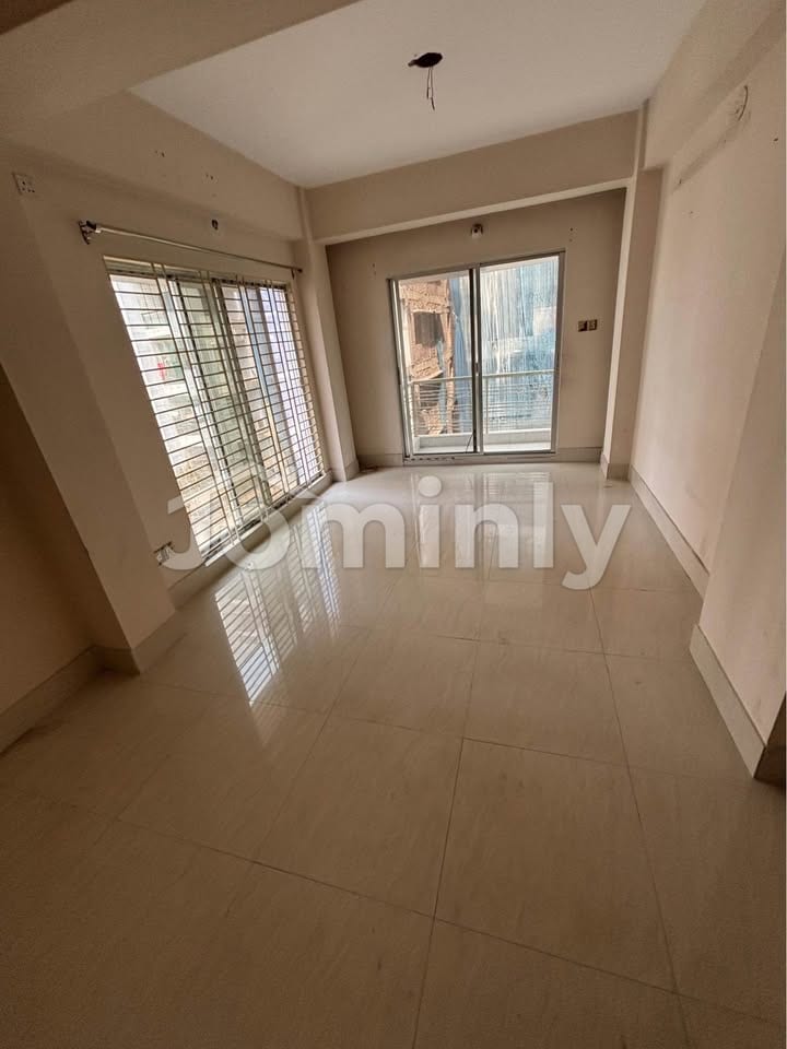 Premium 1,850 sq. ft. 4-Bedroom Family Apartment in Bashundhara Block-F - 4