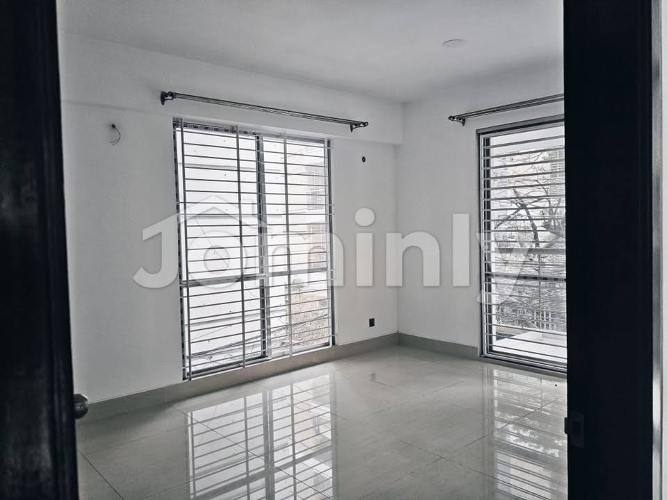 Premium 2,400 sq. ft. Brand New Single Unit Apartment in Bashundhara Block-D - 3