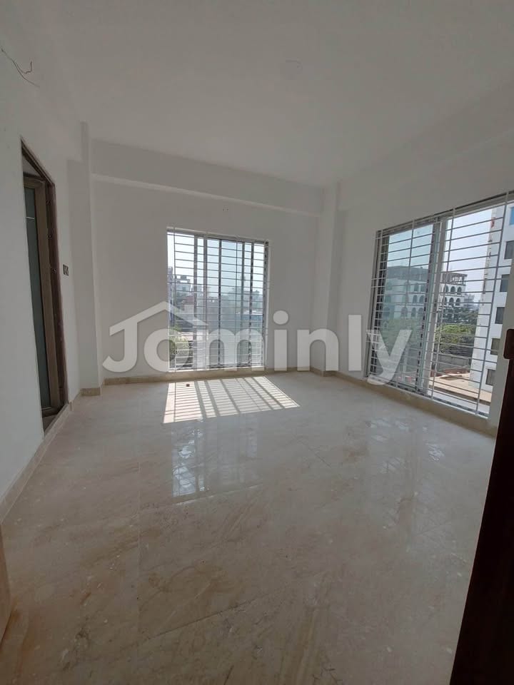 Premium 2,000 sq. ft. Brand New 4-Bedroom Apartment in Bashundhara Block-E - 5