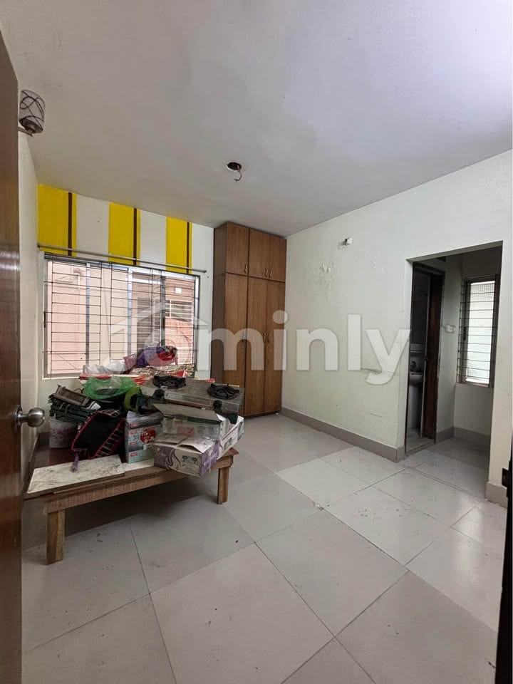 1,200 sq. ft. Semi-Furnished Family Apartment in Bashundhara Block-F - 2