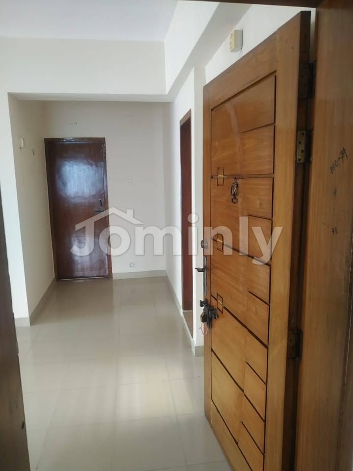 1,329 Sft North-Facing Used Flat for Sale in Rupnagar near BUBT