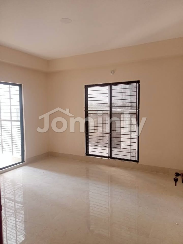 1,700 Sft South-Facing Ready Apartment for Sale at Babar Road, Mohammadpur - 4