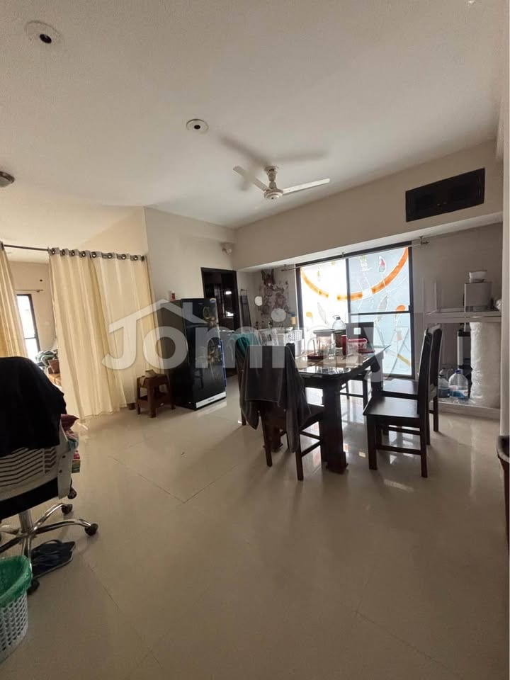 1,575 sq. ft. Semi-Furnished Family Apartment in Bashundhara Block-F