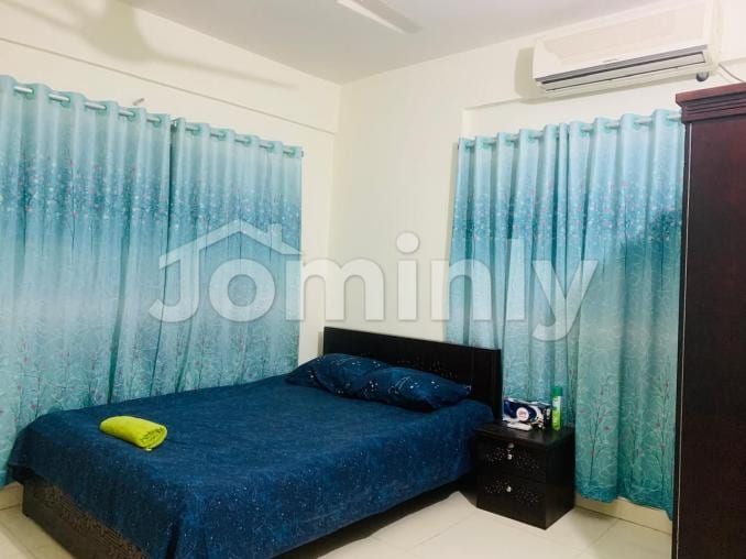 Premium 1,650 sq. ft. Fully Furnished Apartment – Near Metro - 2