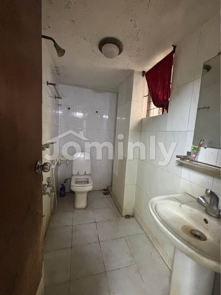 1,200 sq. ft. Semi-Furnished Family Apartment in Bashundhara Block-F - 2