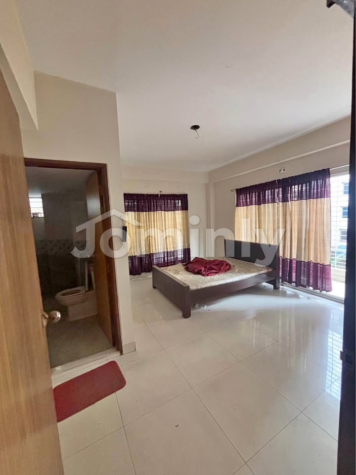 1,450 sq. ft. Spacious Family Apartment in Bashundhara Block-F