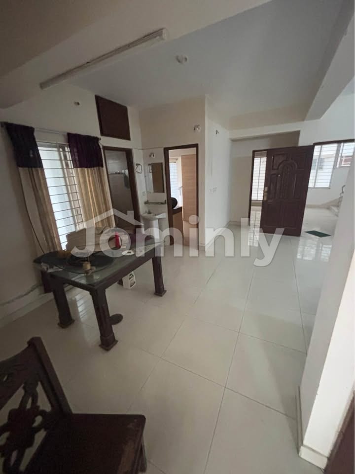 1,450 sq. ft. Spacious Family Apartment in Bashundhara Block-F - 4