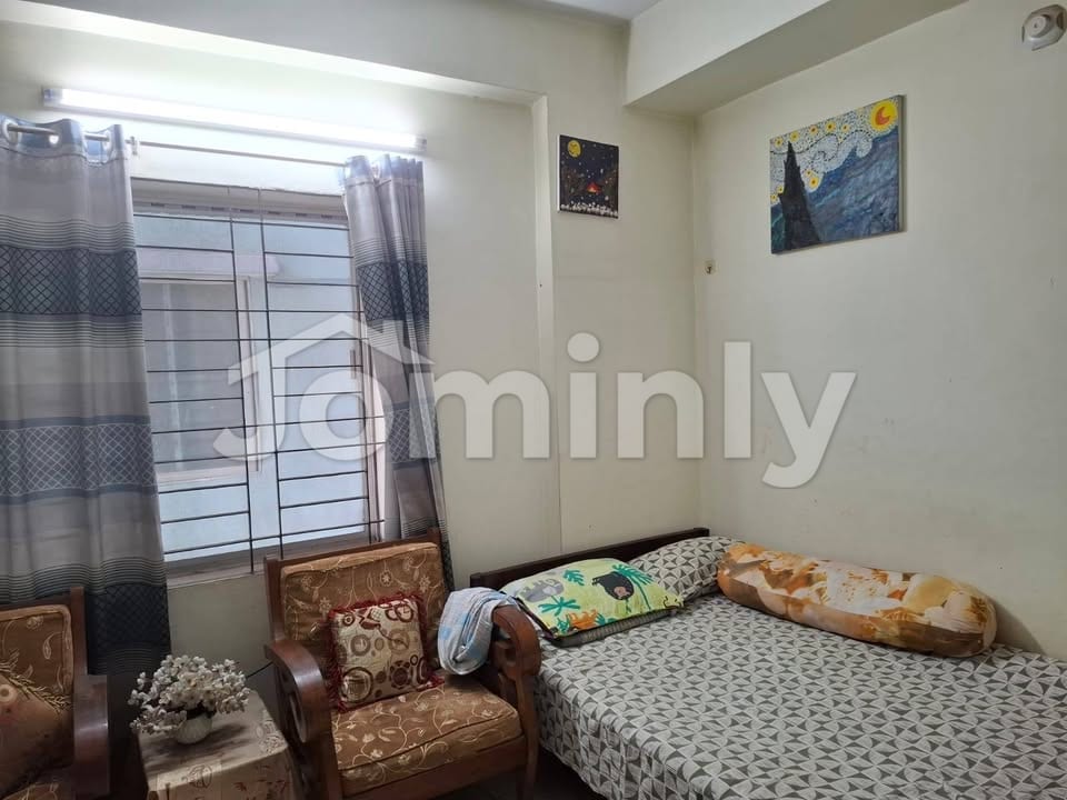 South-Facing 1,500 Sft Used Apartment for Sale at Mirpur-15 Near OGSB Hospital