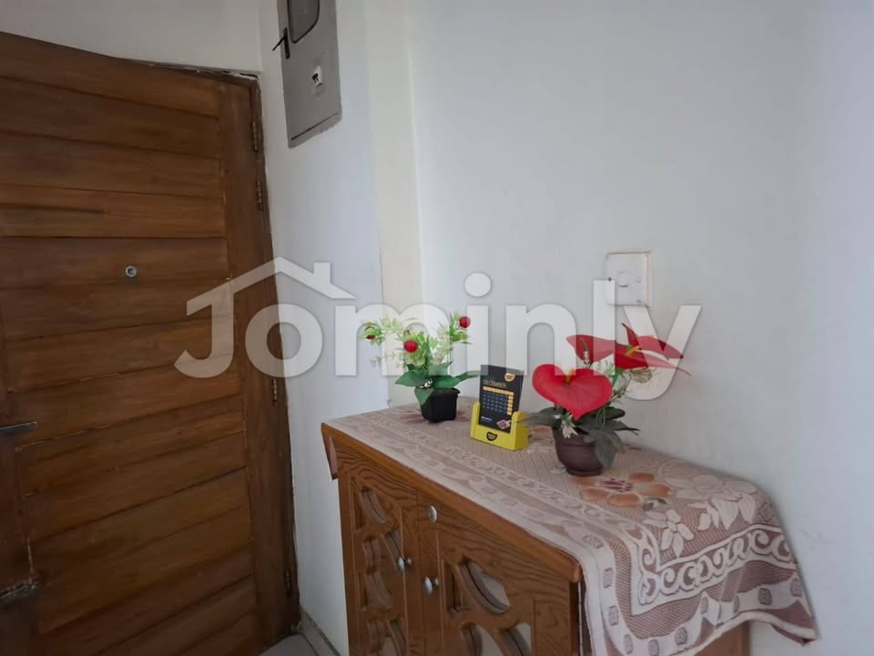 South-Facing 1,500 Sft Used Apartment for Sale at Mirpur-15 Near OGSB Hospital - 2