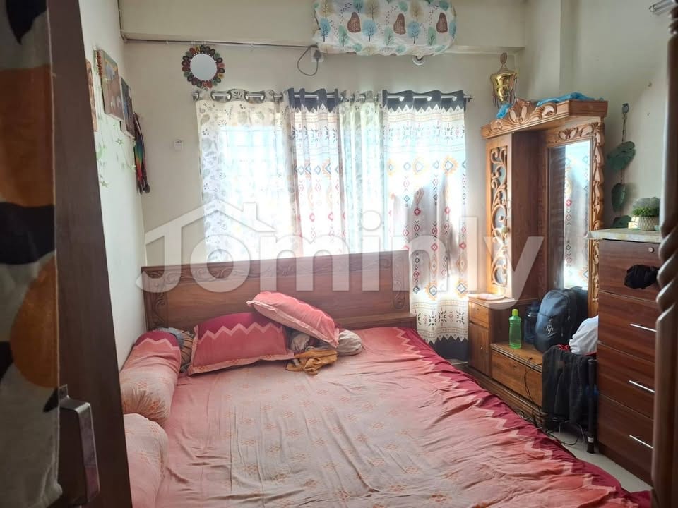 South-Facing 1,500 Sft Used Apartment for Sale at Mirpur-15 Near OGSB Hospital - 5