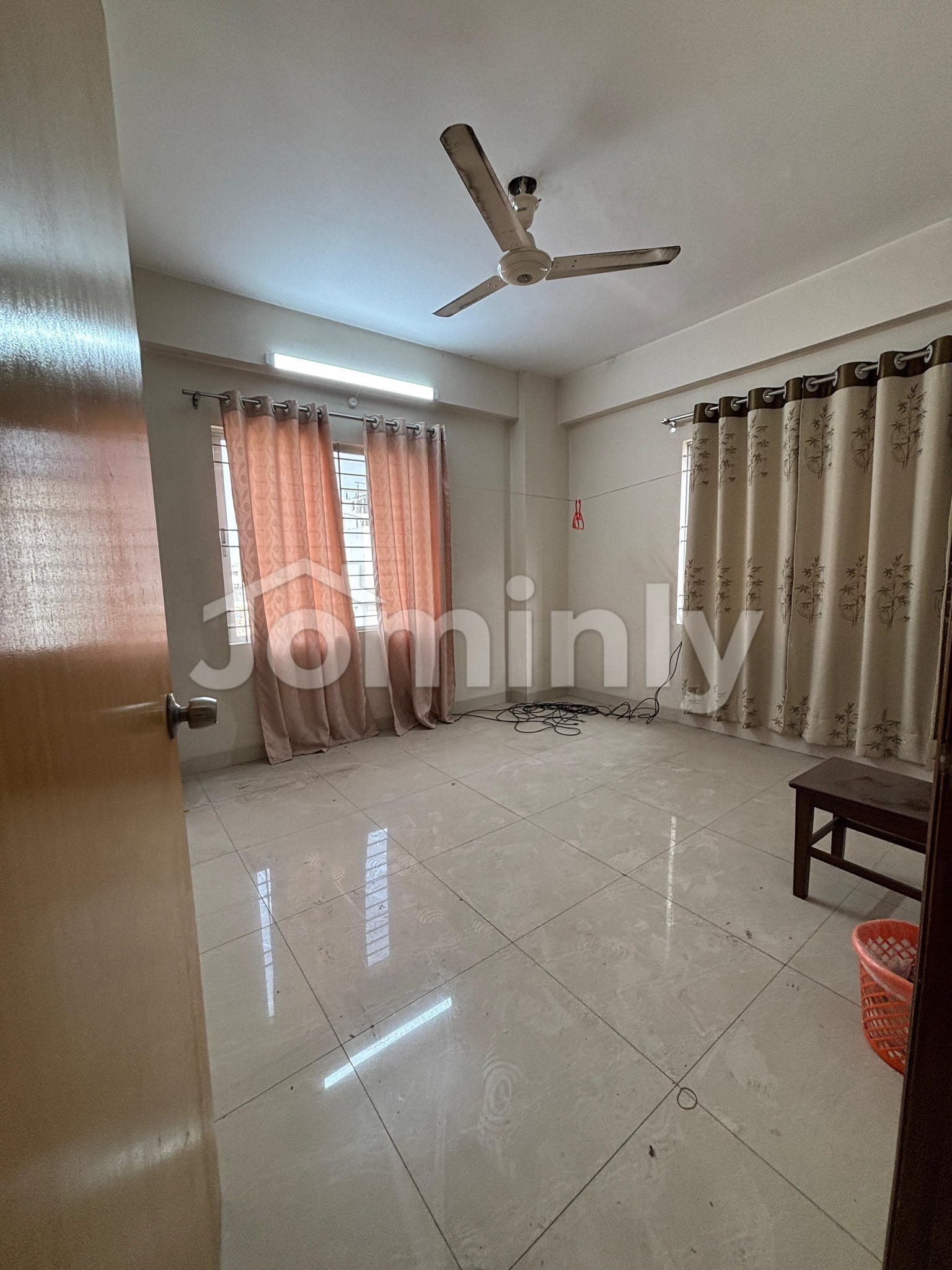 Expansive 2,100 sq. ft. Luxury Apartment in Bashundhara Block-D