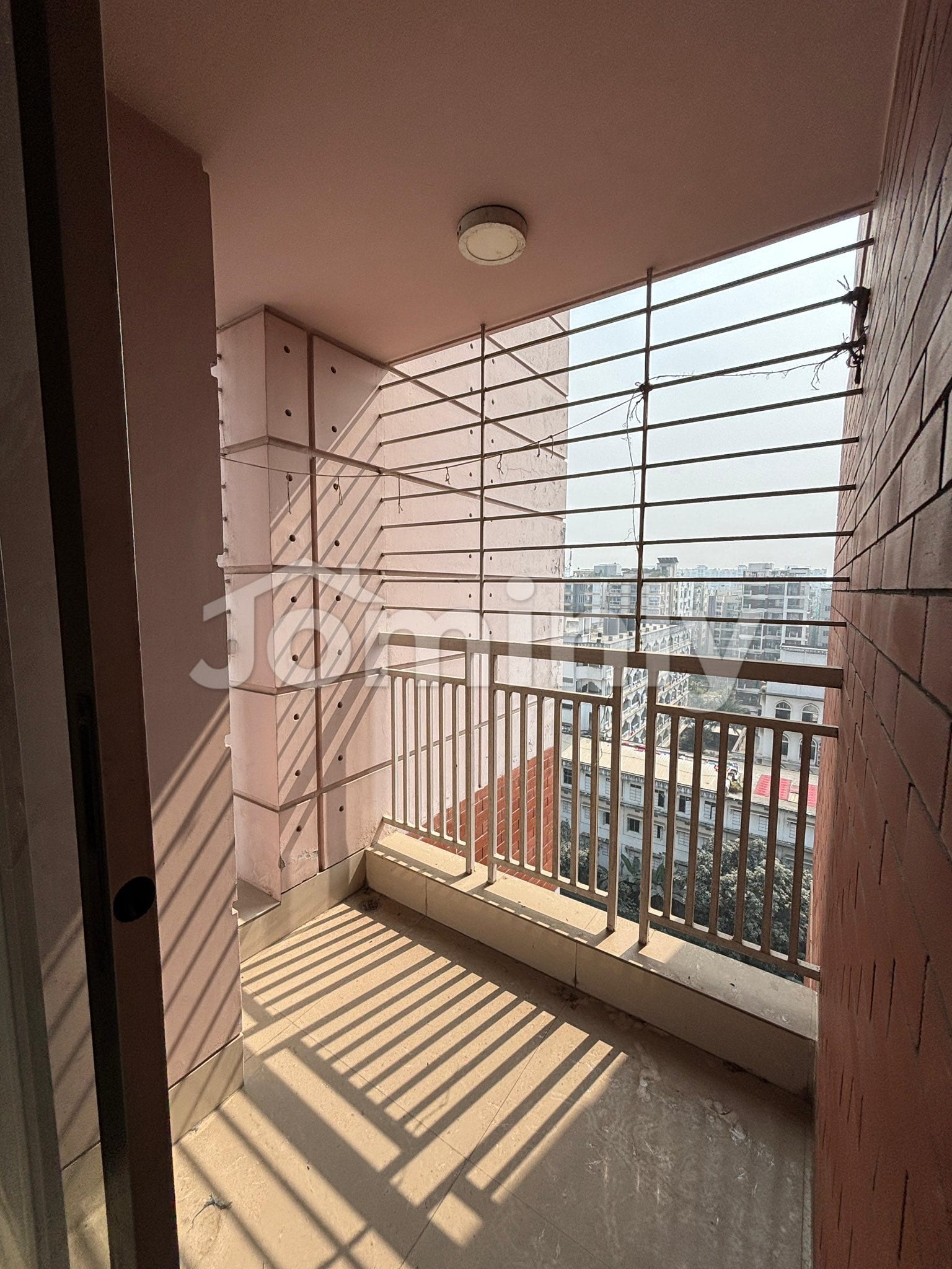 Expansive 2,100 sq. ft. Luxury Apartment in Bashundhara Block-D - 3