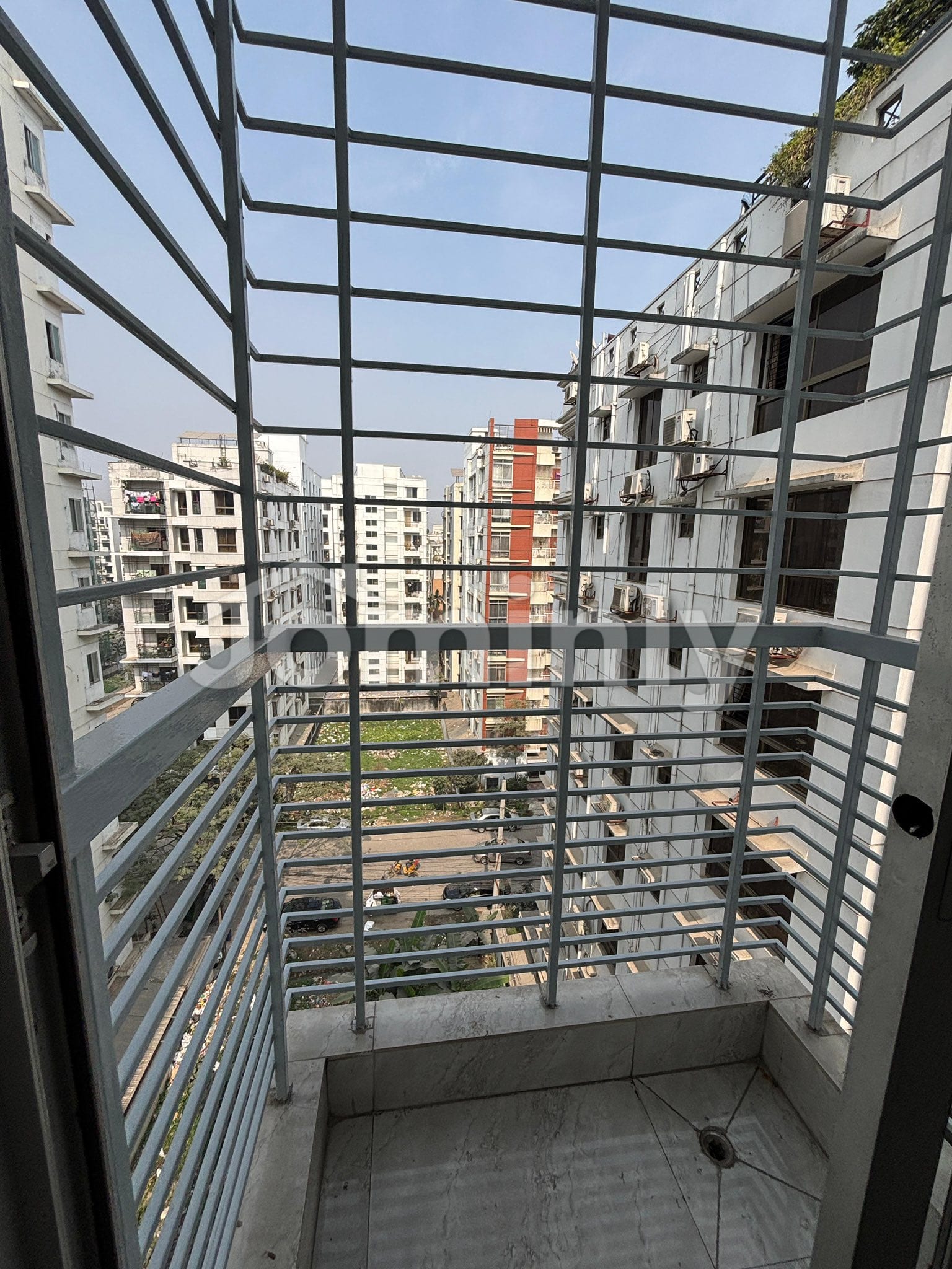 Spacious 1,879 sq. ft. Family Apartment in Bashundhara Block-D - 5